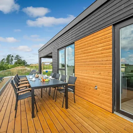 Beautiful In With Kitchen Holiday home